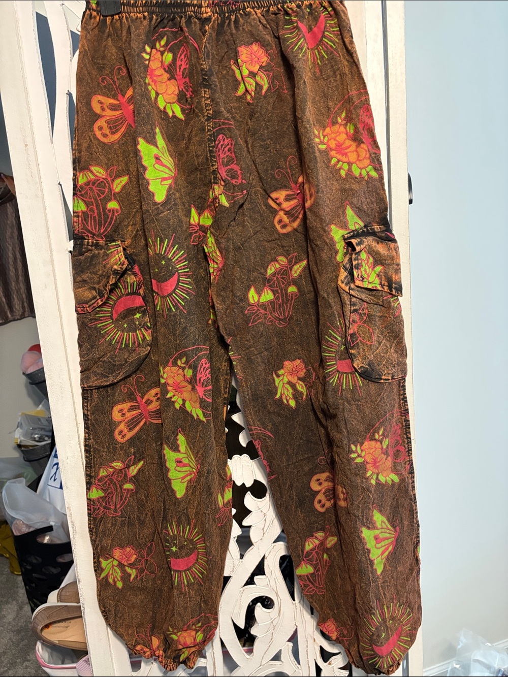 Brown Floral Cargo Jogger Pants - Picture 5 of 7